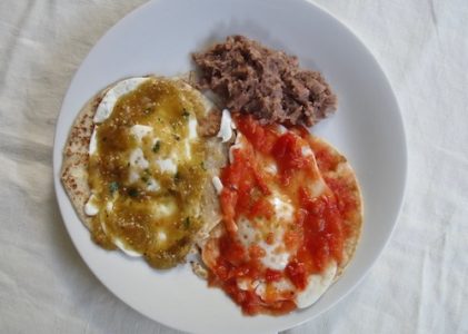 Huevos Divorciados,  Chupa Los Dedos Delicious!